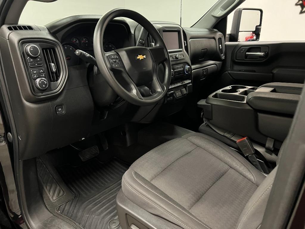 Chevrolet Silverado 2500HD Custom Crew Cab Long Box 4WD 2024