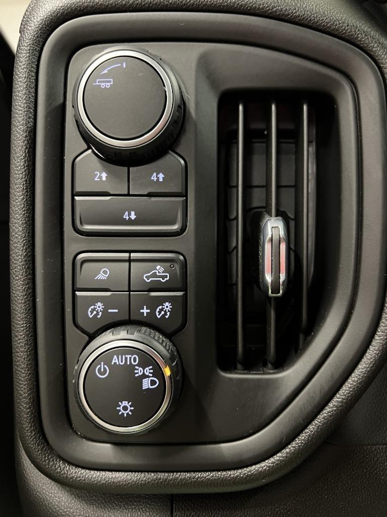 Chevrolet Silverado 2500HD Custom Crew Cab Long Box 4WD 2024