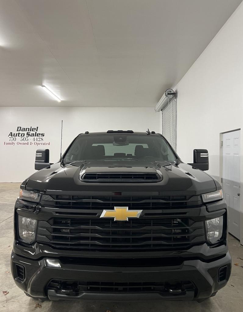Chevrolet Silverado 2500HD Custom Crew Cab Long Box 4WD 2024