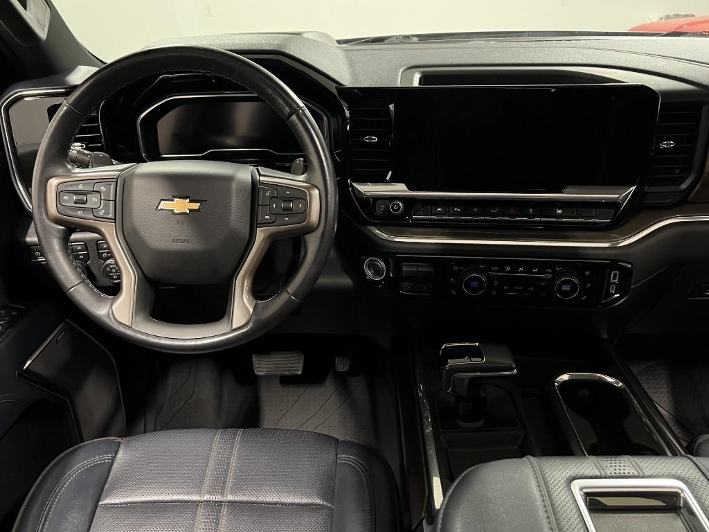 Chevrolet Silverado 1500 High Country Crew Cab 4WD 2022