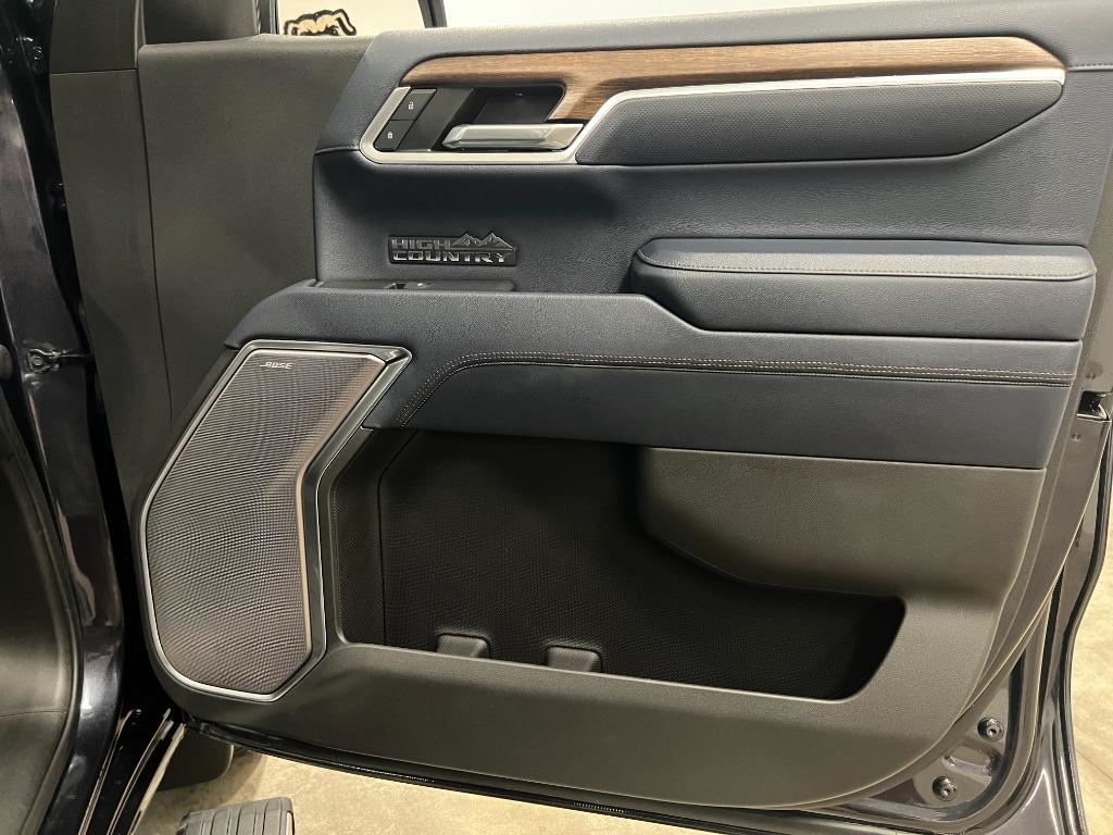 Chevrolet Silverado 1500 High Country Crew Cab 4WD 2022