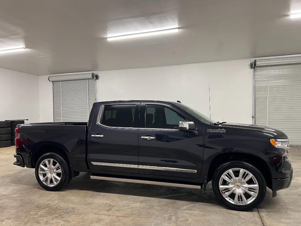 Chevrolet Silverado 1500 High Country Crew Cab 4WD 2022