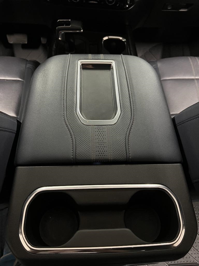 Chevrolet Silverado 1500 High Country Crew Cab 4WD 2022