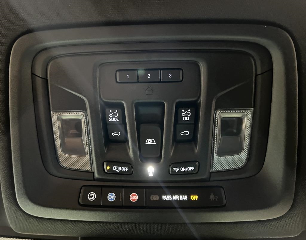 Chevrolet Silverado 1500 High Country Crew Cab 4WD 2022