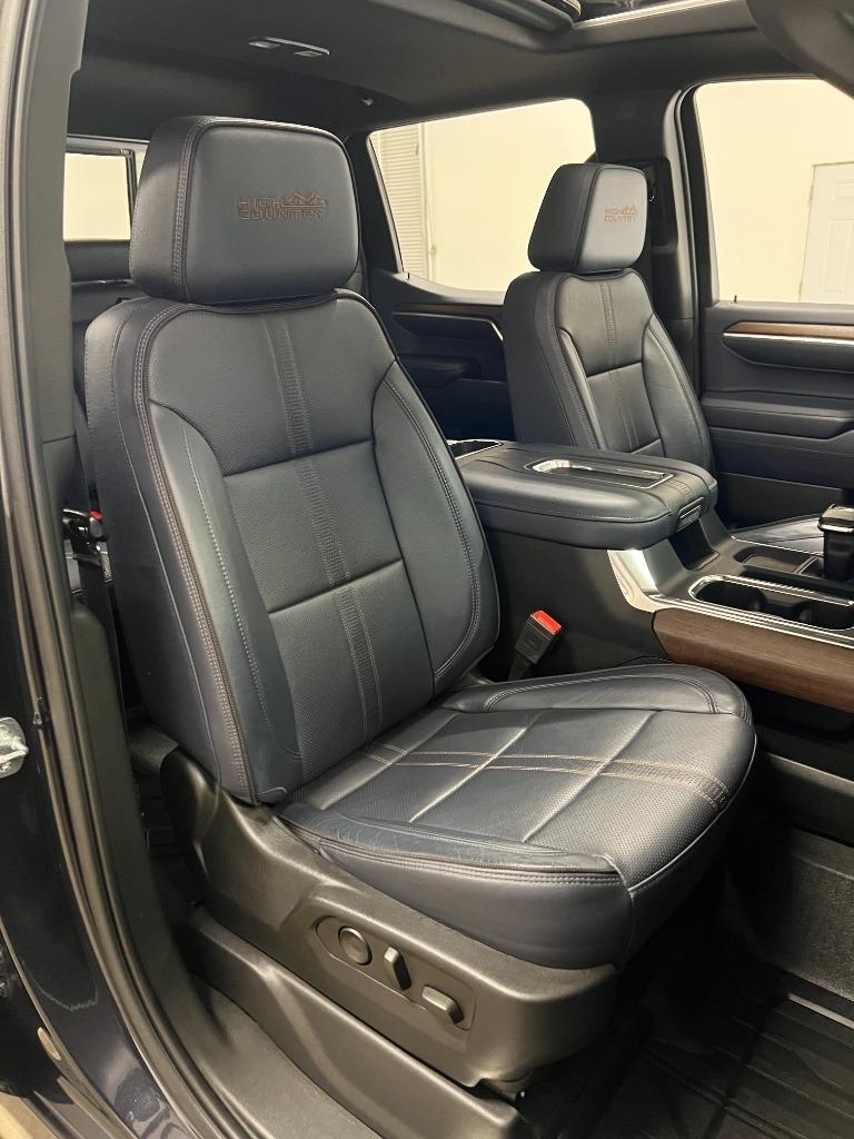 Chevrolet Silverado 1500 High Country Crew Cab 4WD 2022