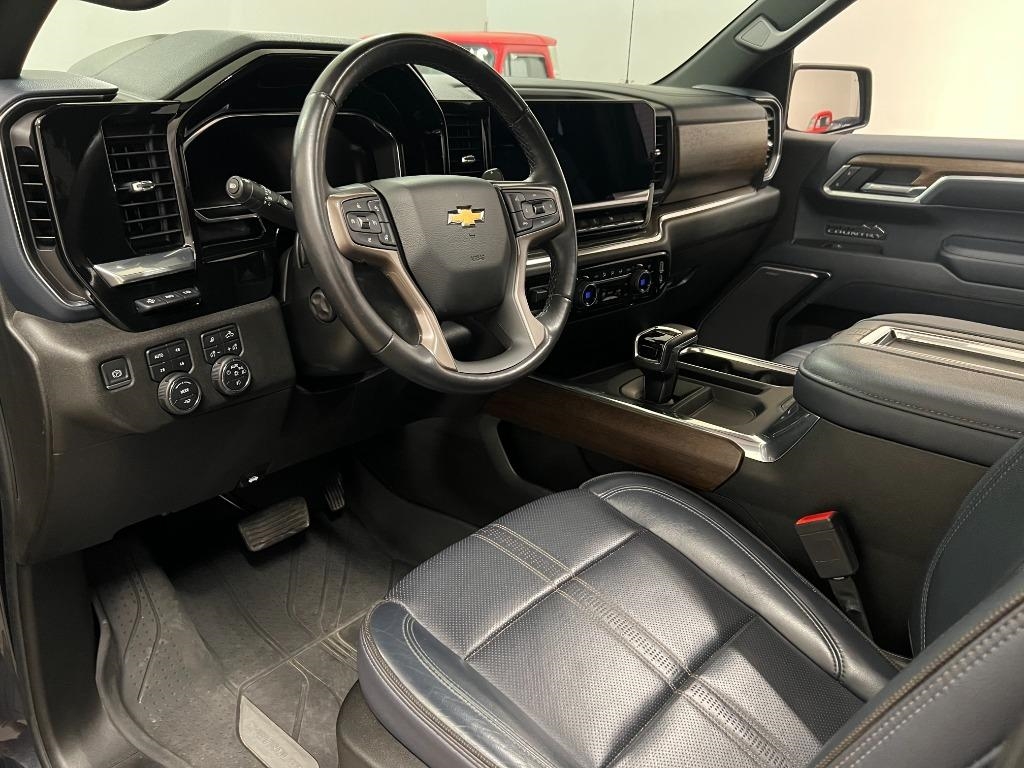 Chevrolet Silverado 1500 High Country Crew Cab 4WD 2022