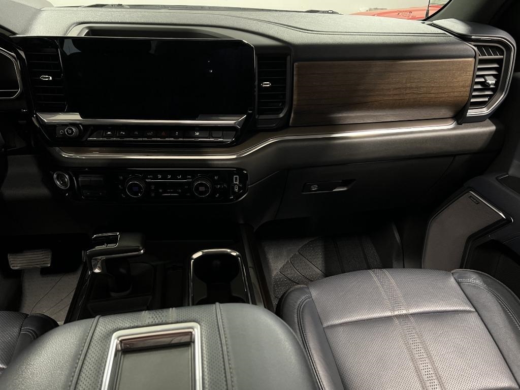 Chevrolet Silverado 1500 High Country Crew Cab 4WD 2022