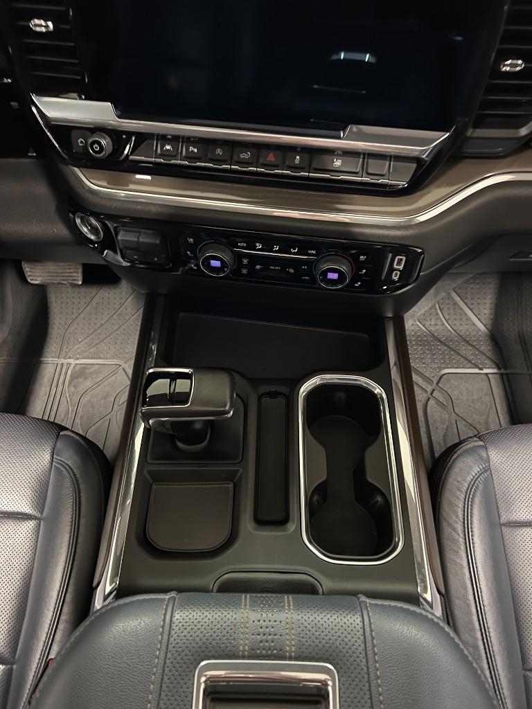 Chevrolet Silverado 1500 High Country Crew Cab 4WD 2022