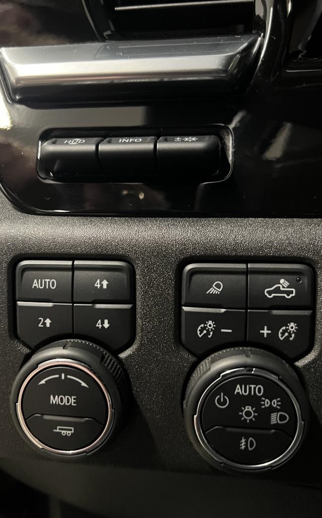 Chevrolet Silverado 1500 High Country Crew Cab 4WD 2022