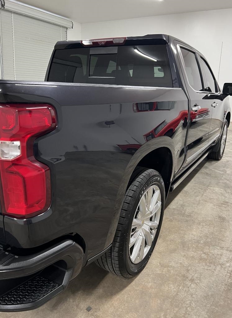 Chevrolet Silverado 1500 High Country Crew Cab 4WD 2022