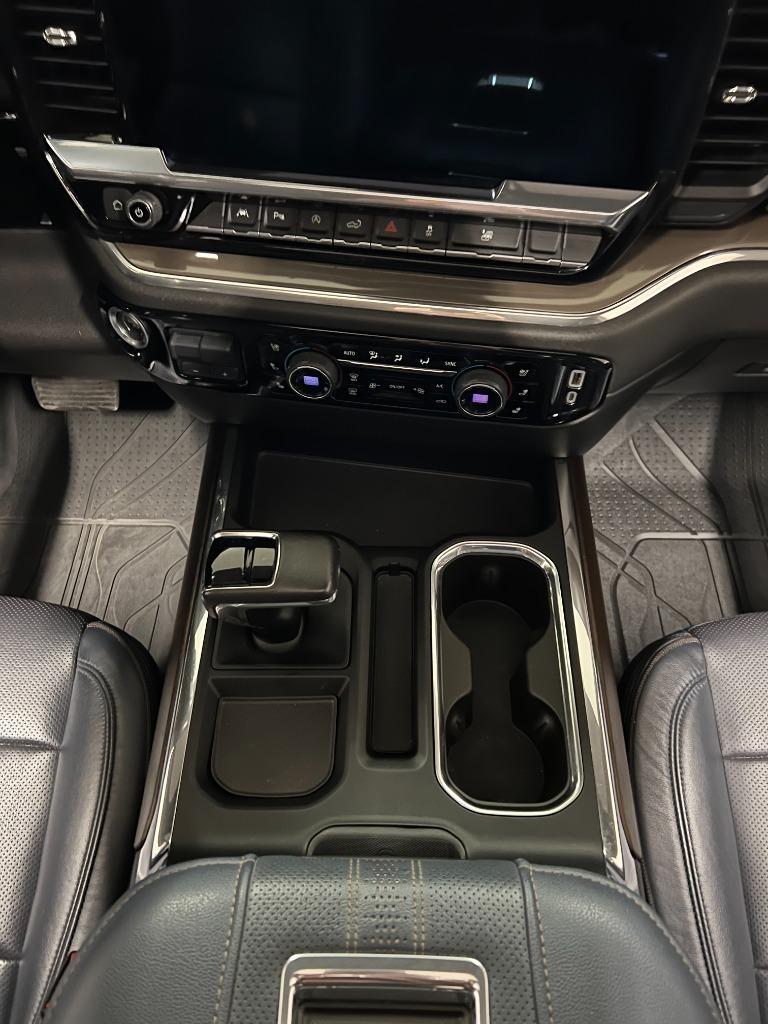 Chevrolet Silverado 1500 High Country Crew Cab 4WD 2022