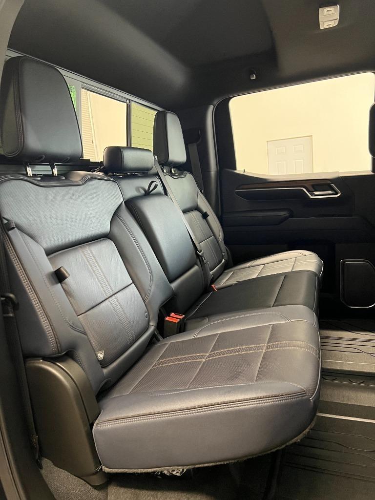 Chevrolet Silverado 1500 High Country Crew Cab 4WD 2022