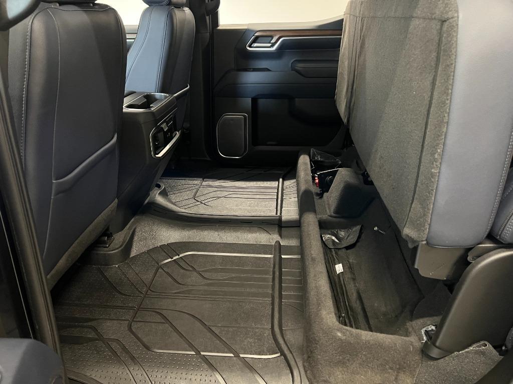 Chevrolet Silverado 1500 High Country Crew Cab 4WD 2022