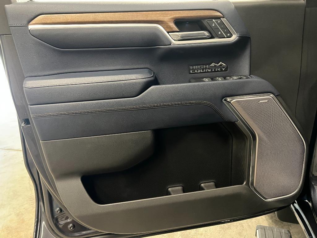 Chevrolet Silverado 1500 High Country Crew Cab 4WD 2022