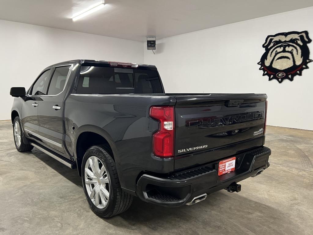 Chevrolet Silverado 1500 High Country Crew Cab 4WD 2022