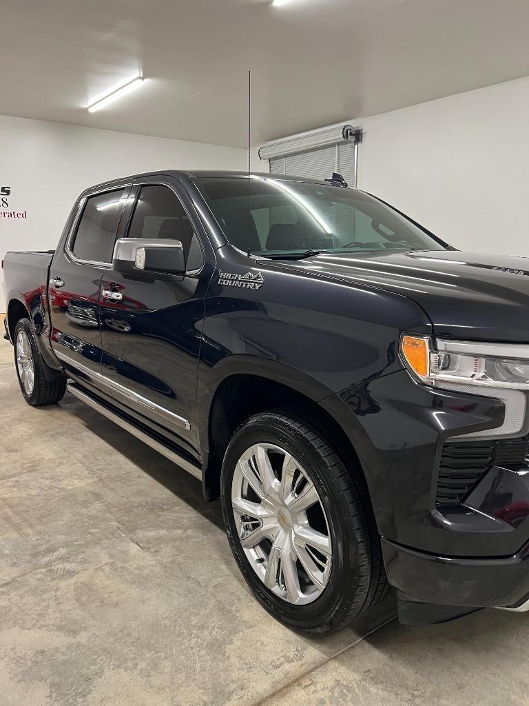 Chevrolet Silverado 1500 High Country Crew Cab 4WD 2022