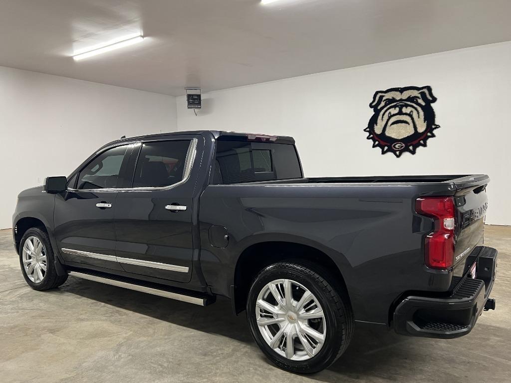 Chevrolet Silverado 1500 High Country Crew Cab 4WD 2022