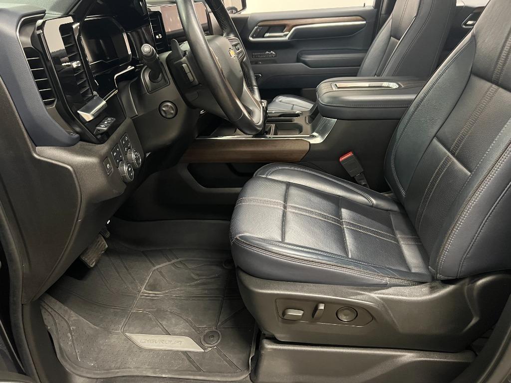 Chevrolet Silverado 1500 High Country Crew Cab 4WD 2022