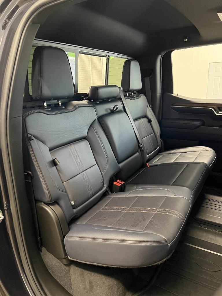 Chevrolet Silverado 1500 High Country Crew Cab 4WD 2022