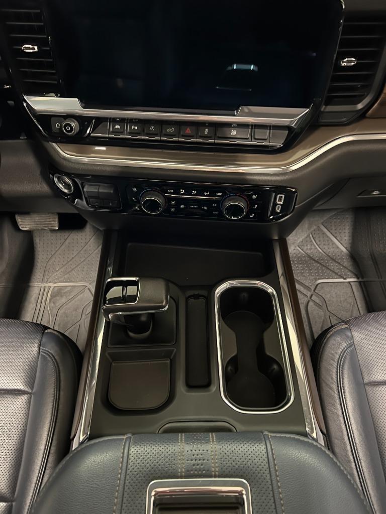 Chevrolet Silverado 1500 High Country Crew Cab 4WD 2022