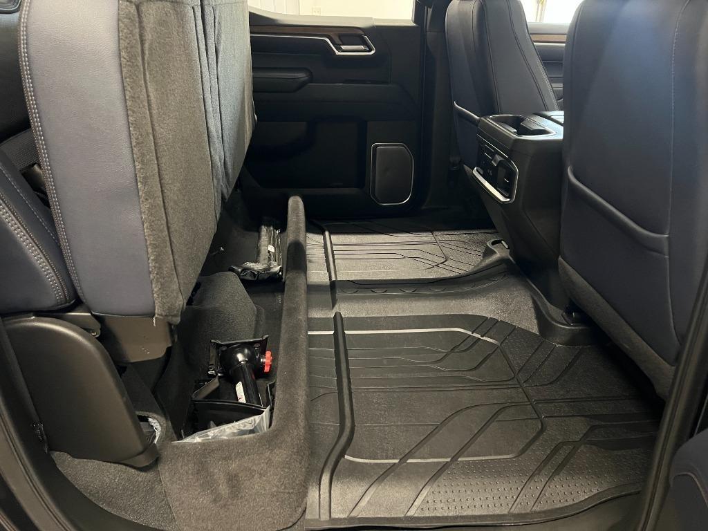 Chevrolet Silverado 1500 High Country Crew Cab 4WD 2022