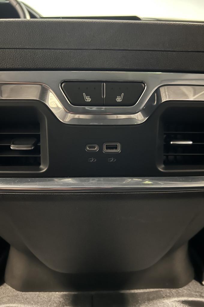 Chevrolet Silverado 1500 High Country Crew Cab 4WD 2022