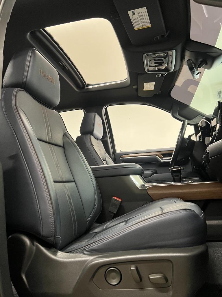 Chevrolet Silverado 1500 High Country Crew Cab 4WD 2022