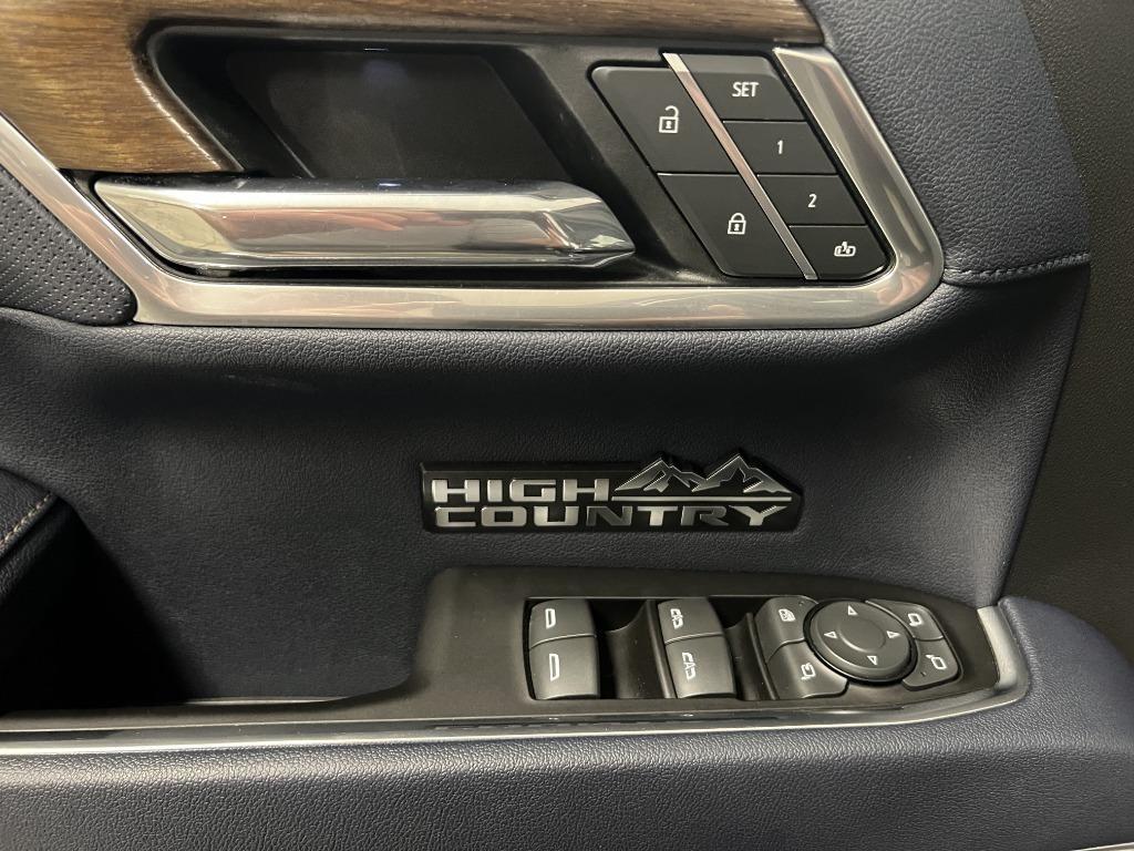 Chevrolet Silverado 1500 High Country Crew Cab 4WD 2022