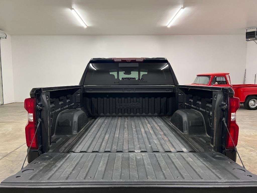 Chevrolet Silverado 1500 High Country Crew Cab 4WD 2022