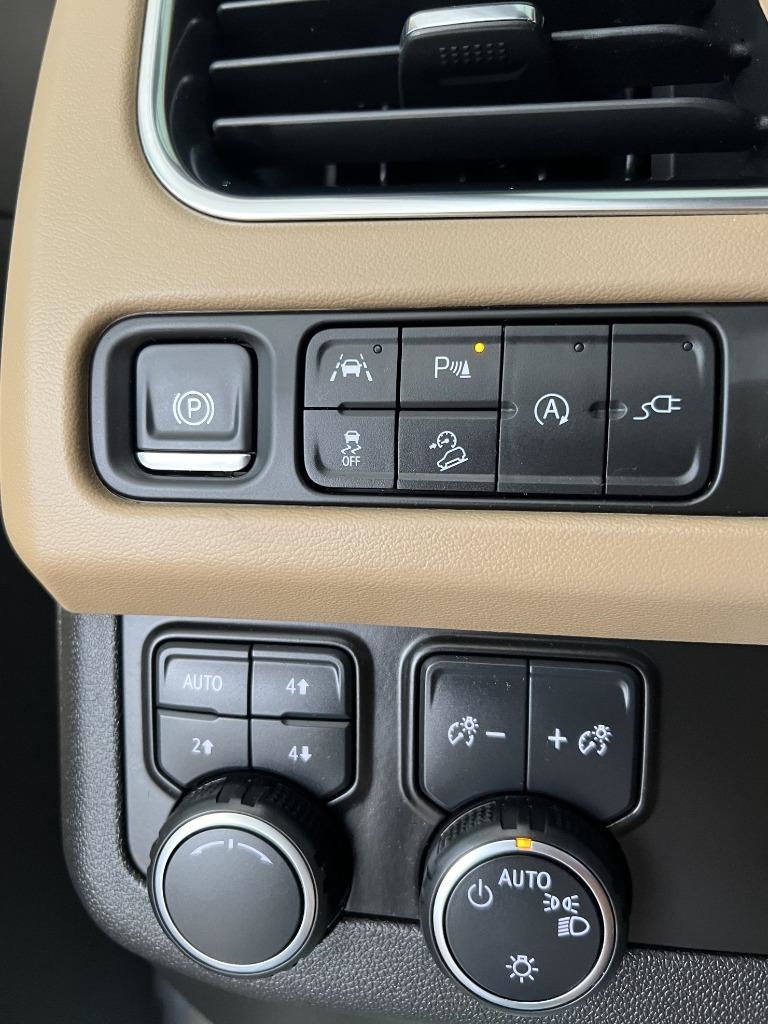 Chevrolet Suburban Premier 4WD 2021