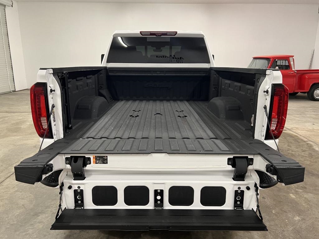 GMC Sierra 2500HD AT4 Crew Cab 4WD 2023
