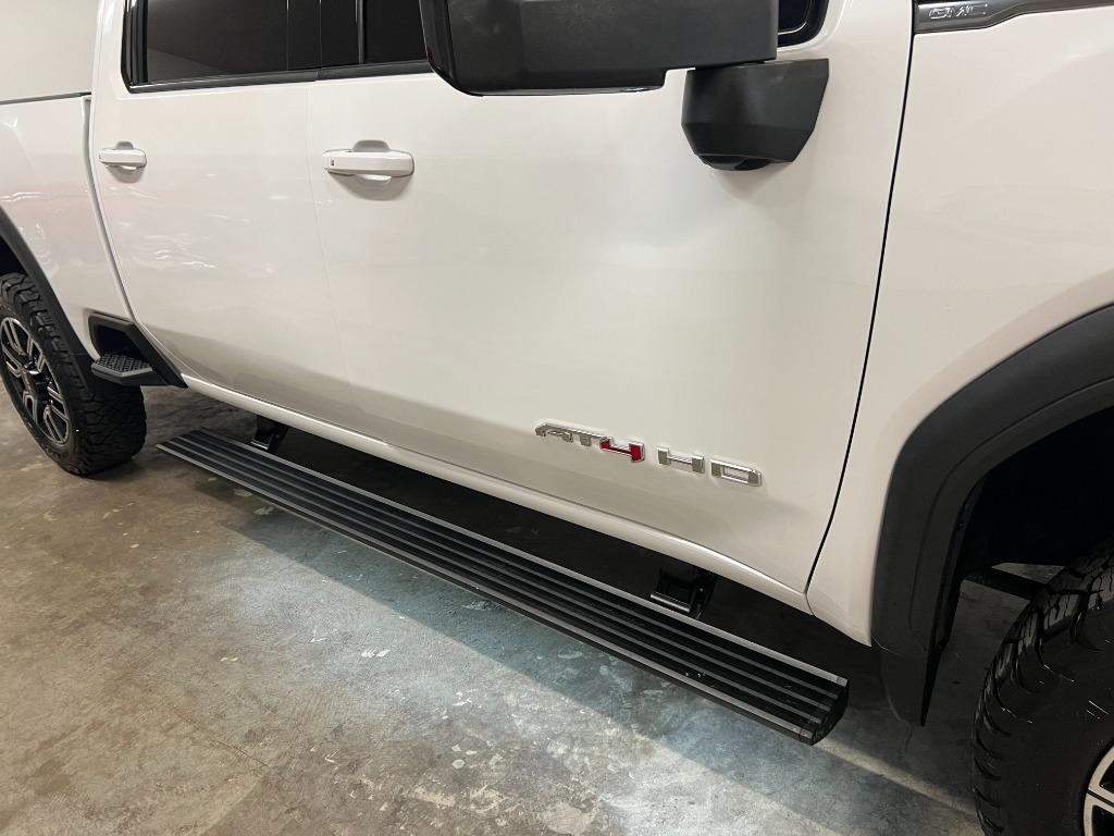 GMC Sierra 2500HD AT4 Crew Cab 4WD 2023