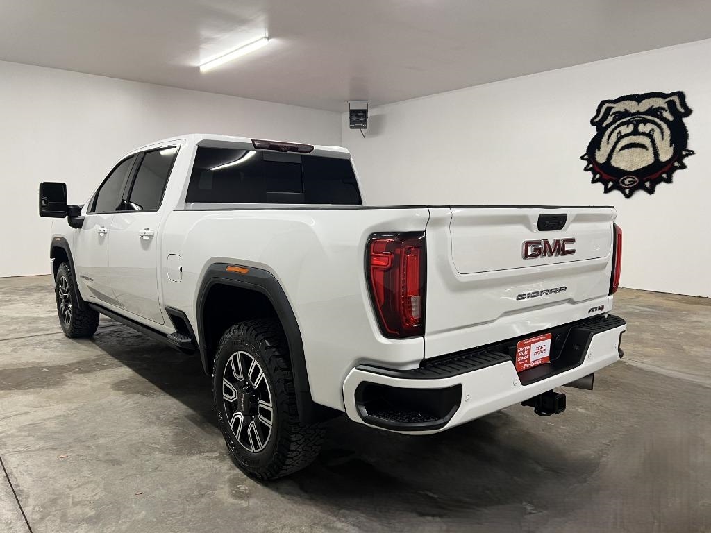 GMC Sierra 2500HD AT4 Crew Cab 4WD 2023
