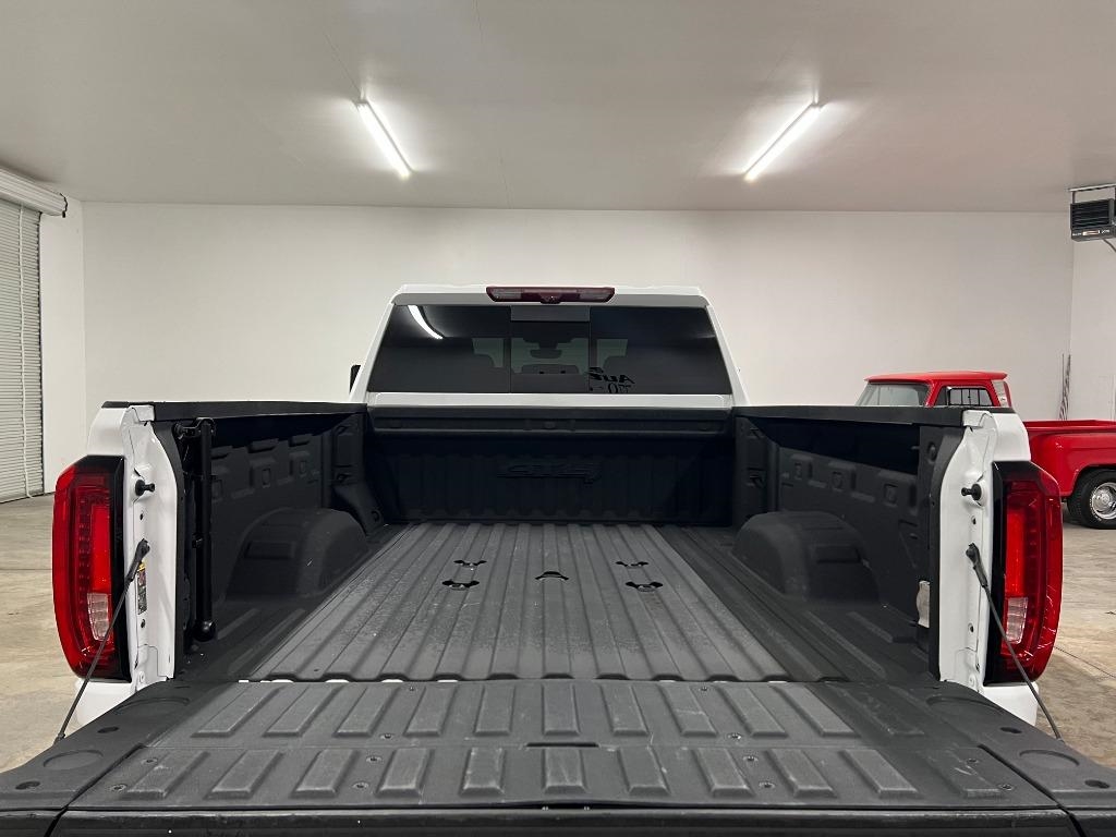 GMC Sierra 2500HD AT4 Crew Cab 4WD 2023