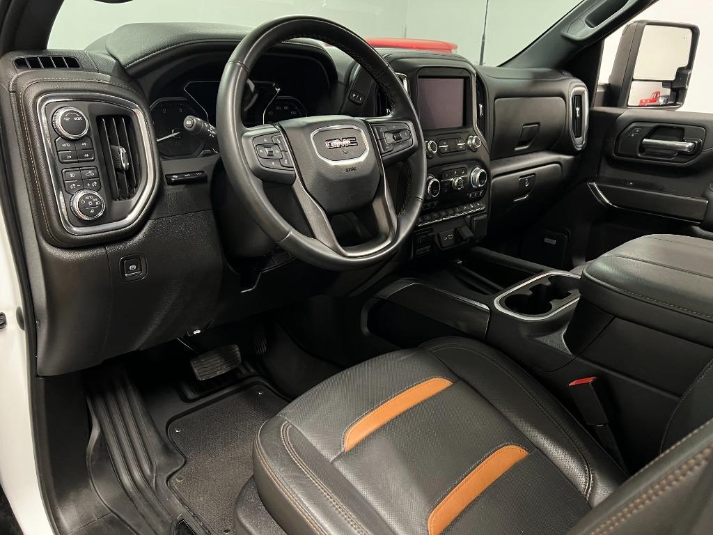 GMC Sierra 2500HD AT4 Crew Cab 4WD 2023