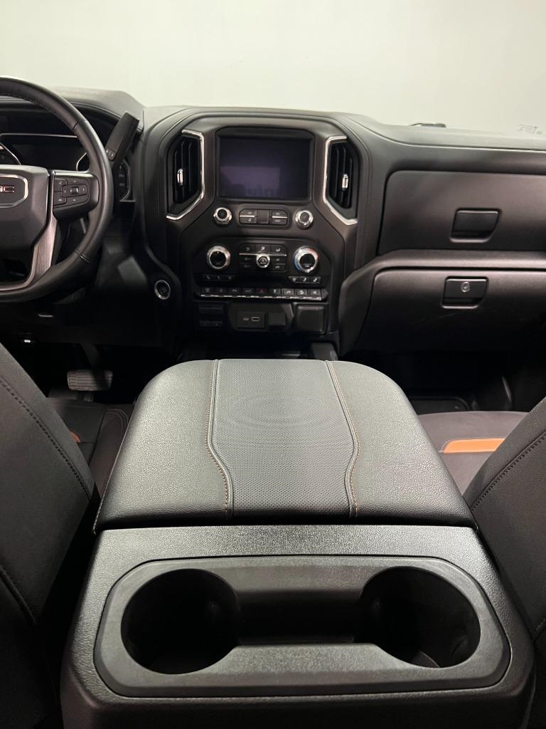 GMC Sierra 2500HD AT4 Crew Cab 4WD 2023