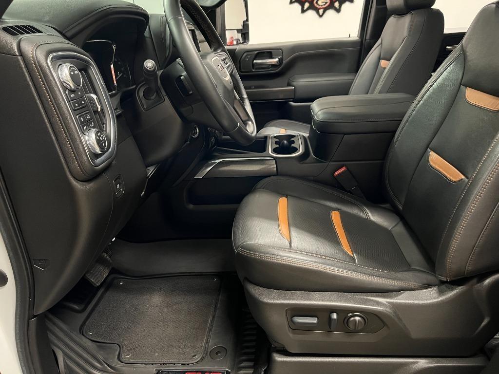 GMC Sierra 2500HD AT4 Crew Cab 4WD 2023