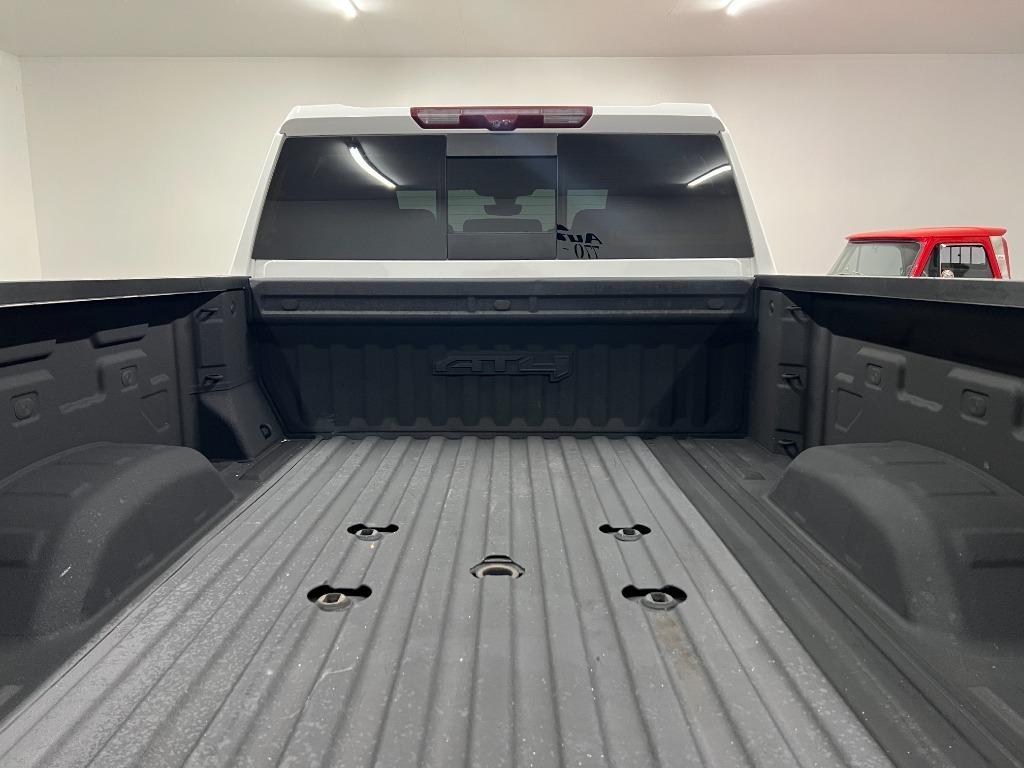 GMC Sierra 2500HD AT4 Crew Cab 4WD 2023