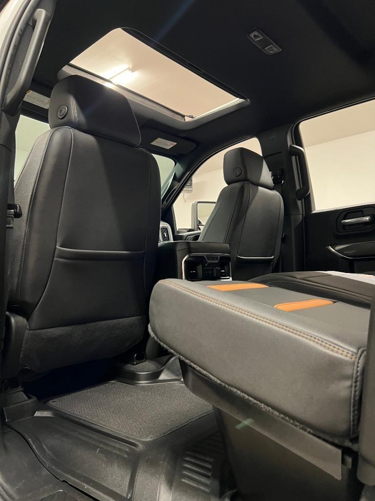 GMC Sierra 2500HD AT4 Crew Cab 4WD 2023