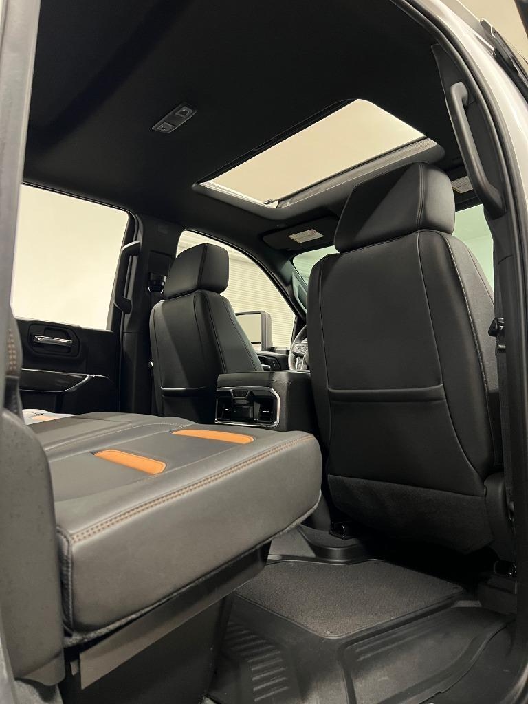 GMC Sierra 2500HD AT4 Crew Cab 4WD 2023