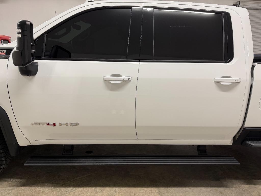 GMC Sierra 2500HD AT4 Crew Cab 4WD 2023