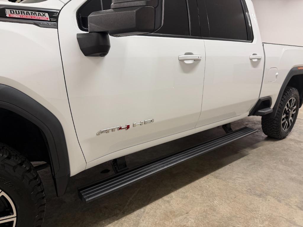 GMC Sierra 2500HD AT4 Crew Cab 4WD 2023