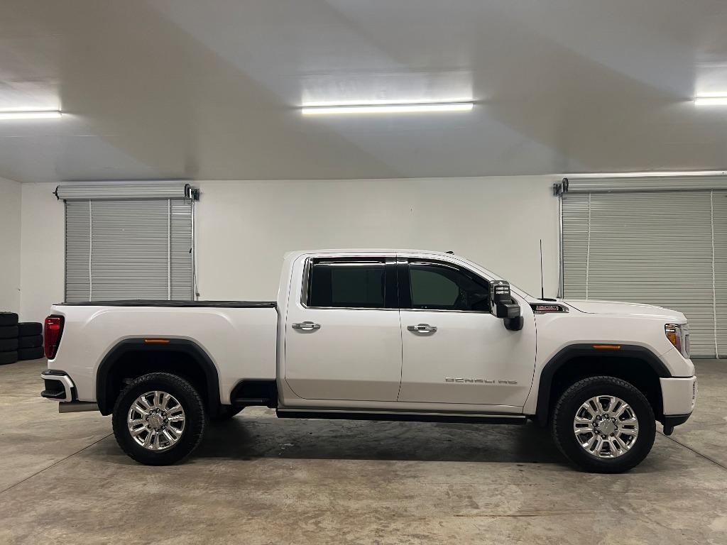 GMC Sierra 2500HD Denali Crew Cab 4WD SB 2022