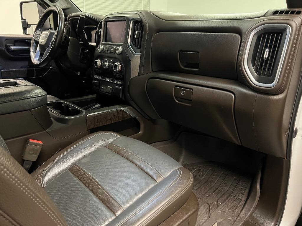 GMC Sierra 2500HD Denali Crew Cab 4WD SB 2022