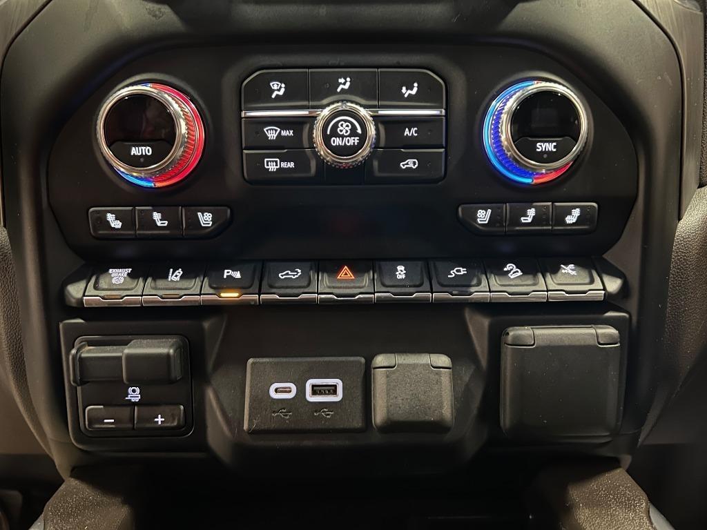 GMC Sierra 2500HD Denali Crew Cab 4WD SB 2022