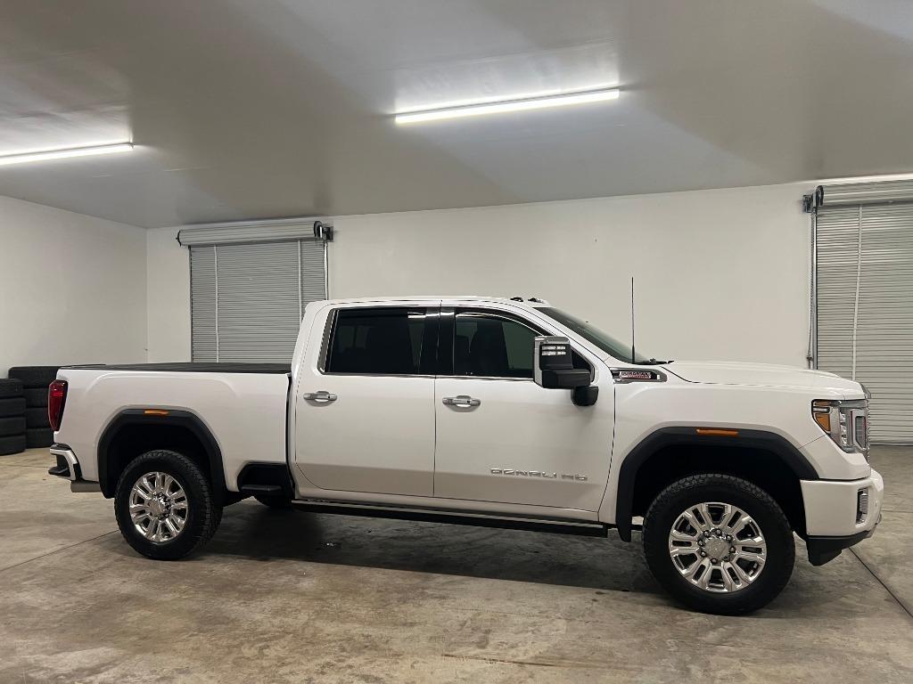 GMC Sierra 2500HD Denali Crew Cab 4WD SB 2022