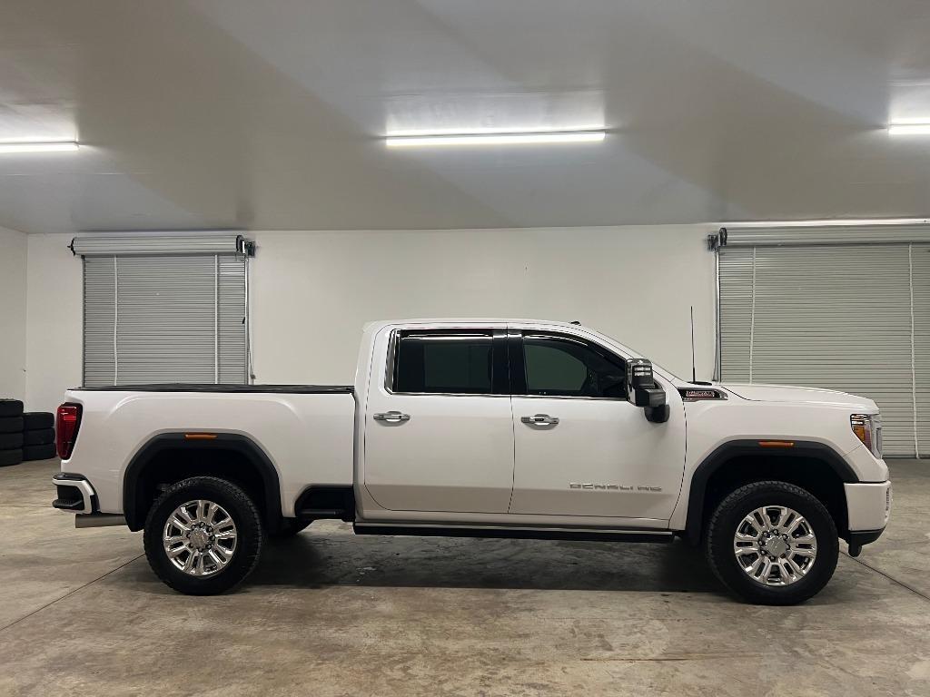 GMC Sierra 2500HD Denali Crew Cab 4WD SB 2022