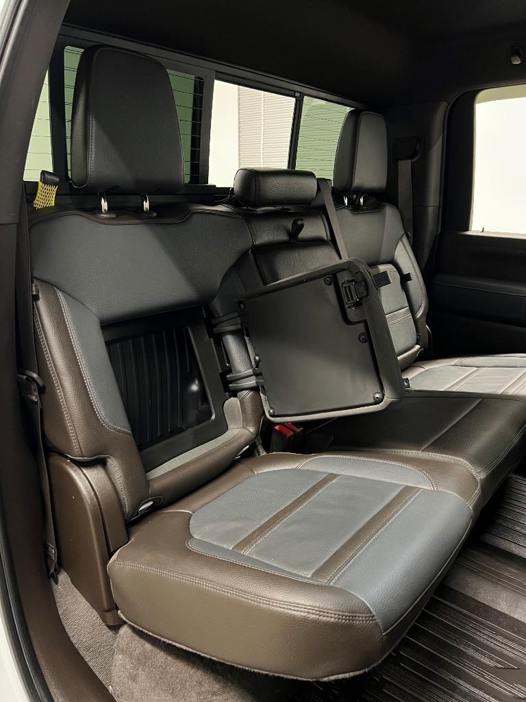 GMC Sierra 2500HD Denali Crew Cab 4WD SB 2022