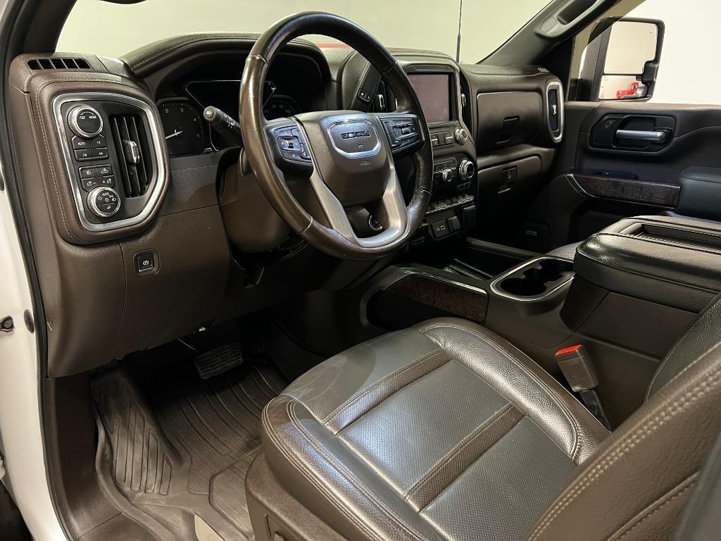 GMC Sierra 2500HD Denali Crew Cab 4WD SB 2022