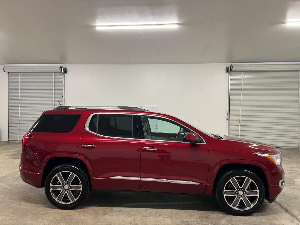 GMC Acadia Denali 2019